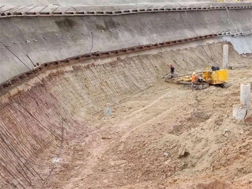 察哈尔右翼后基坑边坡加固